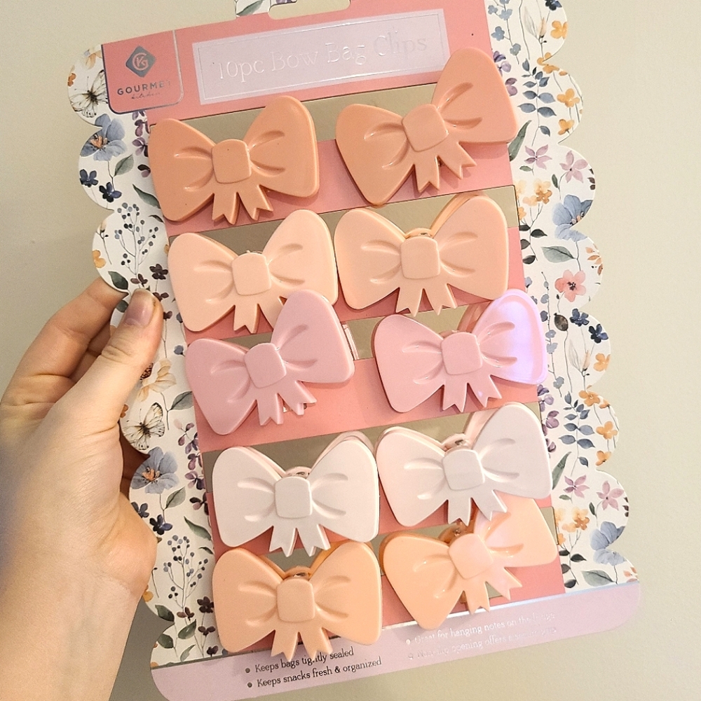 🆕️ gourmet kitchen • coquette pink bow magnetic bag clips